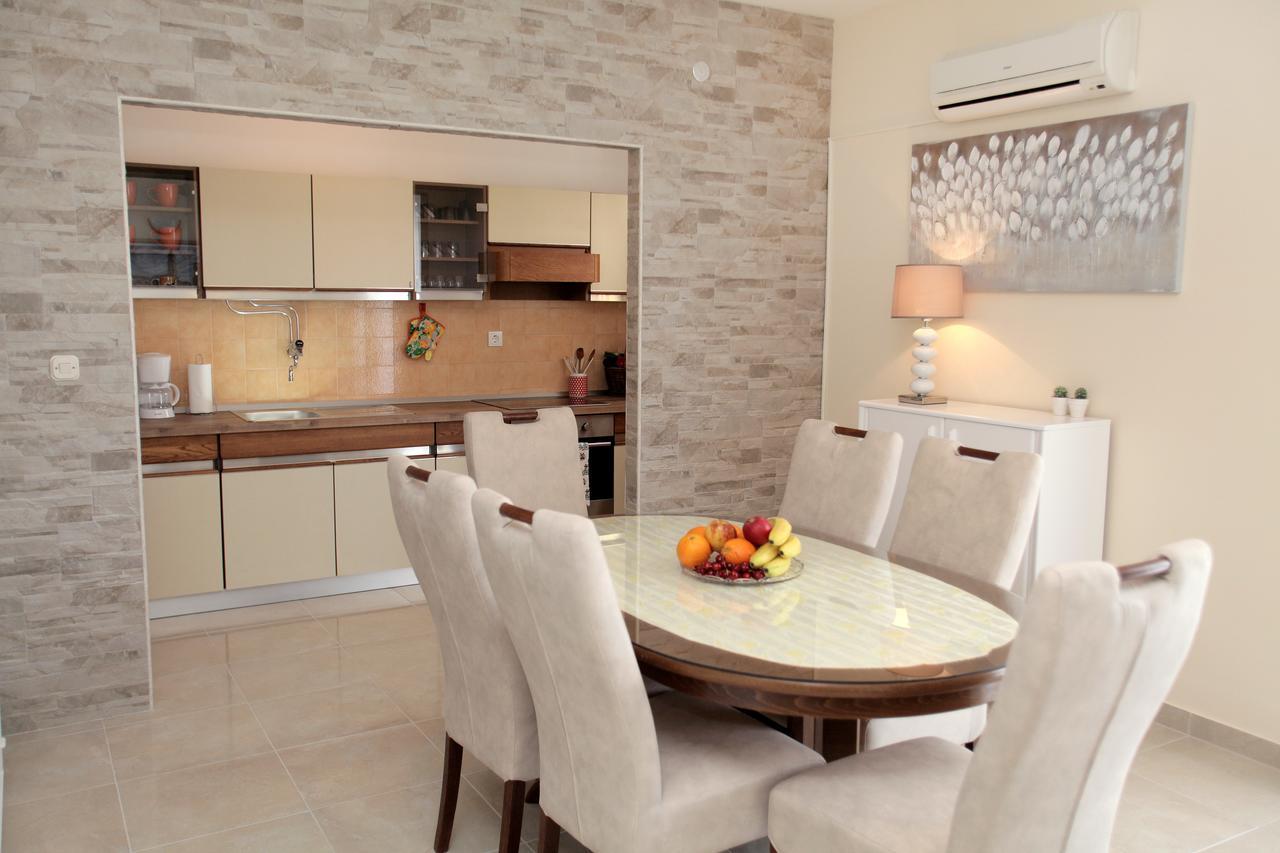 Apartment Carmen Trogir Exterior photo