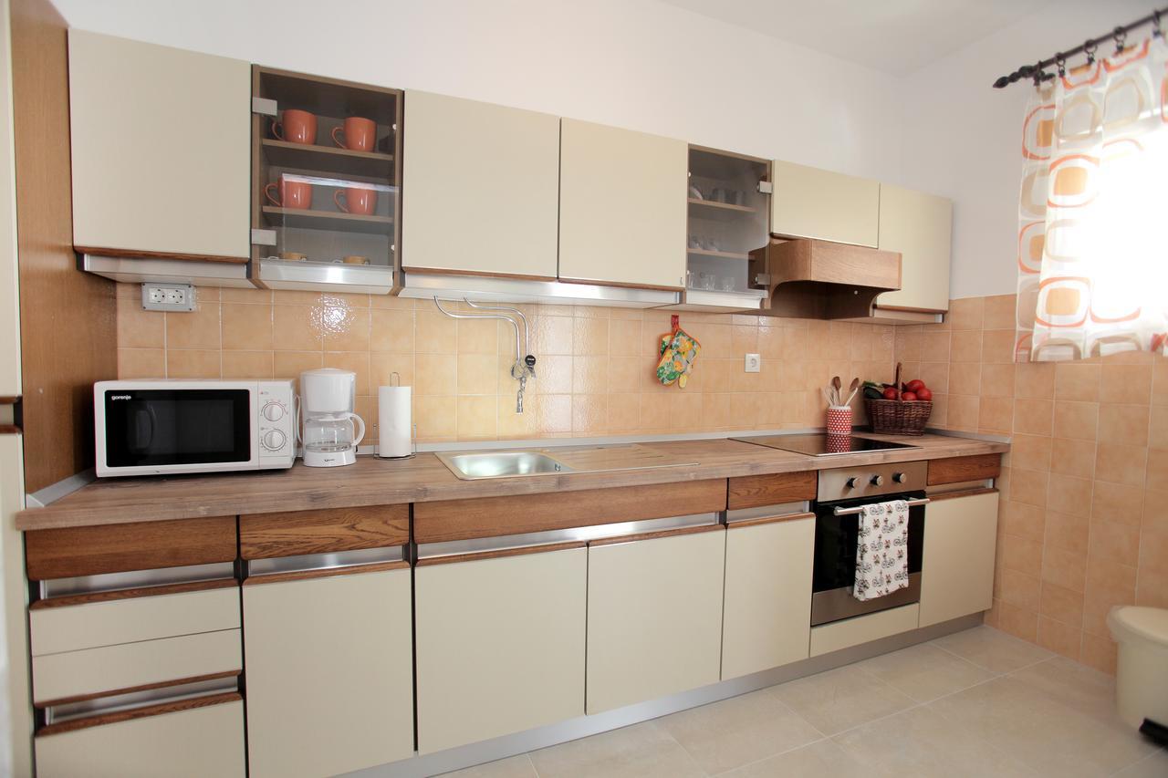Apartment Carmen Trogir Exterior photo